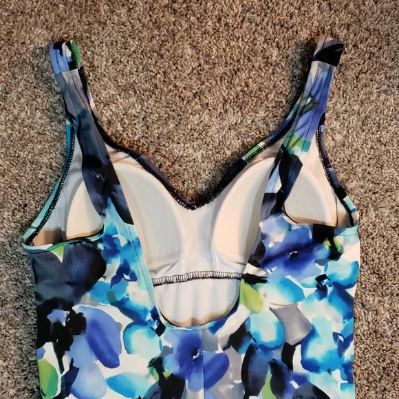 Aqua Green Swimsuit - Picture 8 of 13